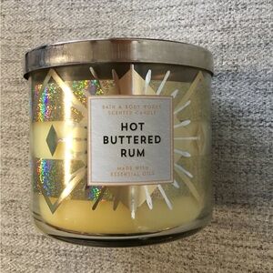 Bath & Body Works Hot Buttered Rum Candle - Cream and Silver